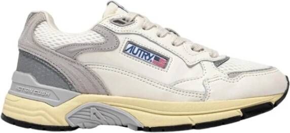 Autry Witte Hyperway Sneakers met Action Cush Technologie