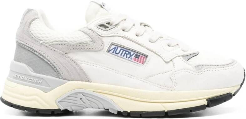 Autry Witte Leren Sneakers Dikke Zool