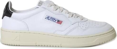 Autry Witte Leren Sneakers Geperforeerde Contrasterende Hiel