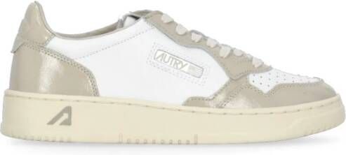 Autry Witte Leren Sneakers met Contrasterende Details