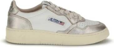 Autry Witte Leren Sneakers met Geperforeerde Neus