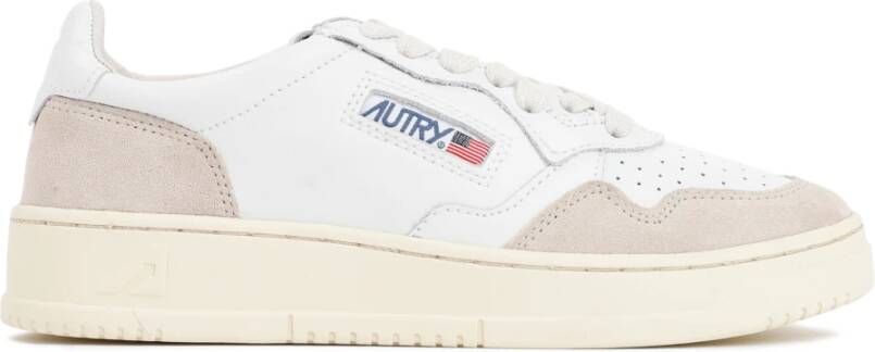 Autry Witte Leren Sneakers Met Geperforeerde Neus White Dames