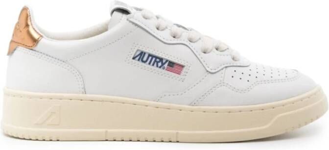 Autry Witte Leren Sneakers met Logo Patch White Dames