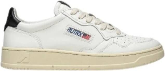 Autry Witte leren sneakers met zwarte hiel White Dames