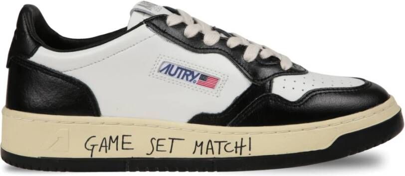 Autry Witte Leren Sneakers met Zwarte Inzetstukken