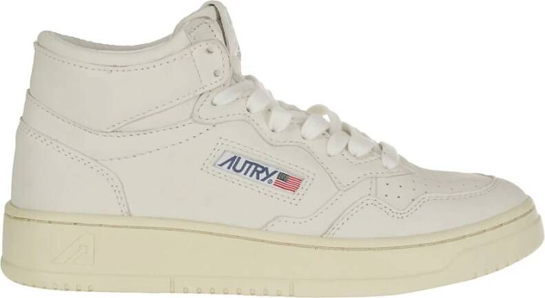 Autry Witte Logo Sneaker Leren Rubberen Zool Beige Dames