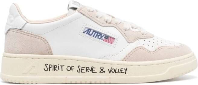 Autry Witte leren sneakers met geperforeerde neus Multicolor