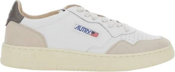 Autry Witte Medalist Sneakers met Ade de Gaten