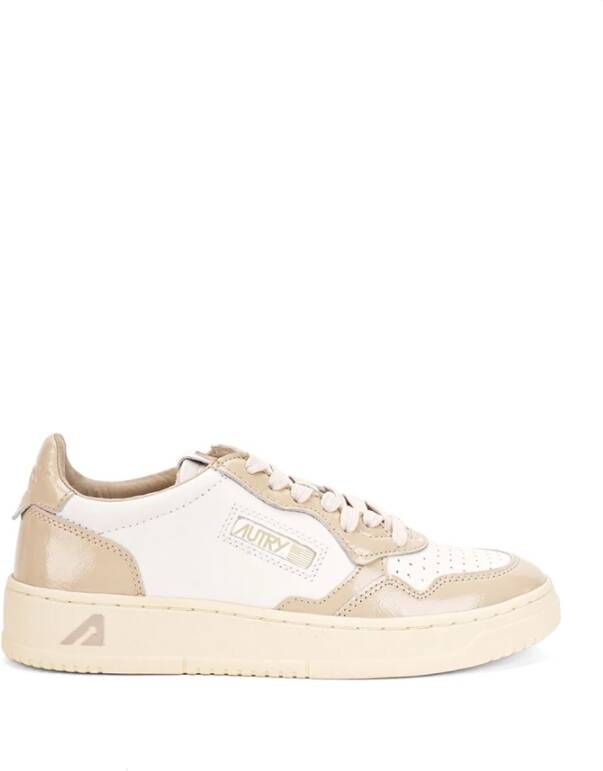 Autry Witte Patent Leren Platte Schoenen