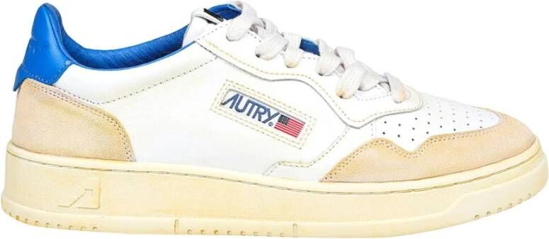 Autry Witte leren sneakers met vintage afwerking en blauwe details White Heren