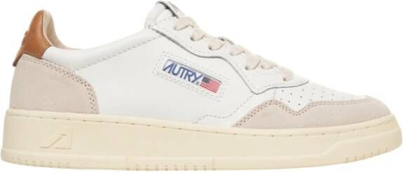 Autry Witte Sneakers Klassiek Design Sportieve Elegantie