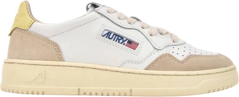 Autry Witte Medalist Sneakers met Logo Patch Beige Dames