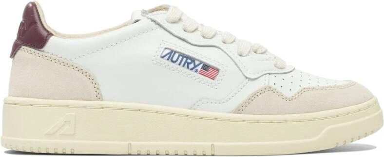 Autry Witte Sneakers met Metalen Detail