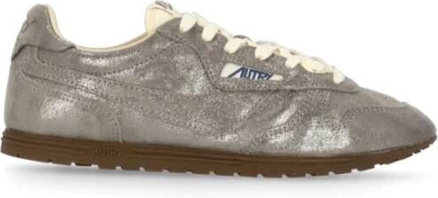 Autry Zilveren Leren Sneakers met Logodetails