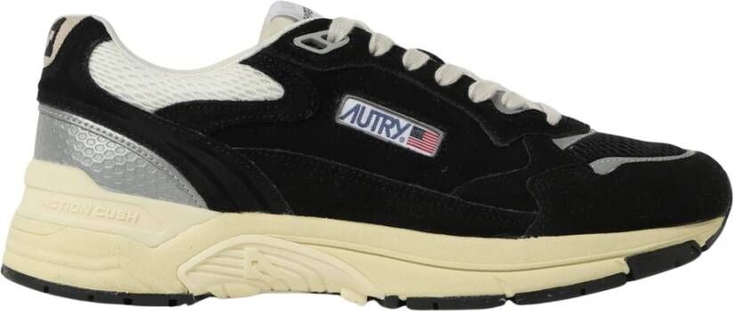 Autry Zwarte Sneakers met Frontvetersluiting
