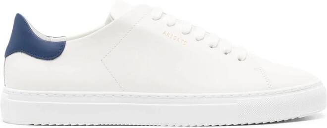 Axel Arigato Witte leren sneaker met logoprint