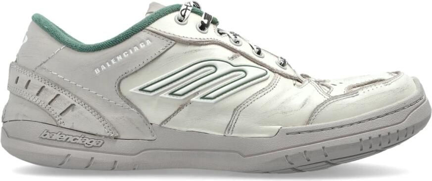 Balenciaga Hamptons Medium Worn-Out Sneaker