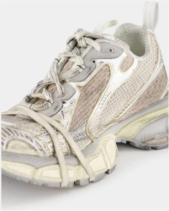 Balenciaga Off-White Mesh Sneakers met reflecterend detail