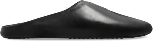 Balenciaga Leren slippers met een vintage effect