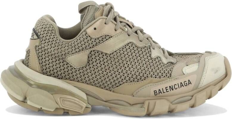 Balenciaga Track.3 Sneaker Edgy Stijl Mesh en Nylon Unieke Look Beige Dames