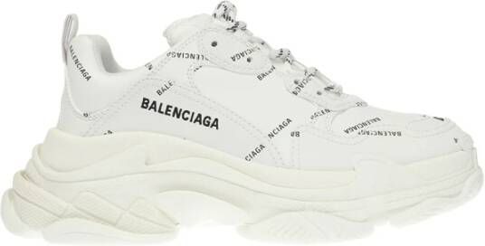 Balenciaga Allover Logo Triple S Sneaker Wit Dames - Schoenen.nl
