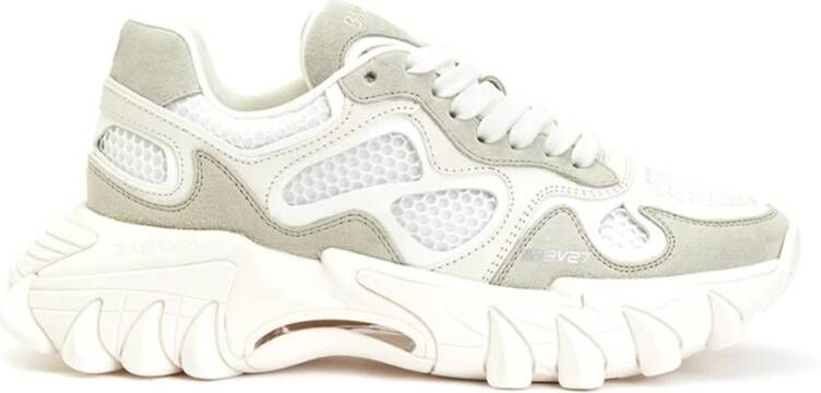 Balmain Witte Sneakers met Vetersluiting en Logo B-East trainer van leer suède en mesh. White Heren