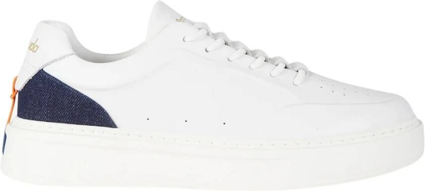 Barracuda Elegante Phoenix Sneakers met Kenmerkende Details