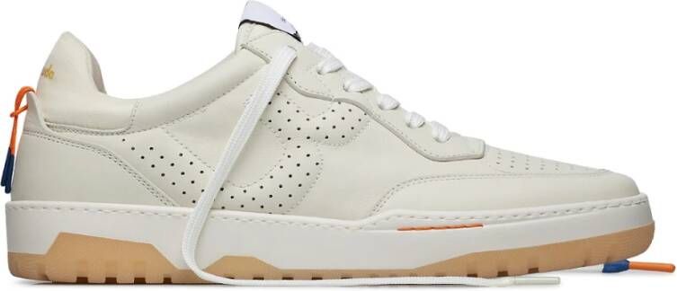 Barracuda Sportieve en verfijnde leren sneakers