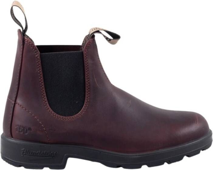 Burgundy blundstones deals