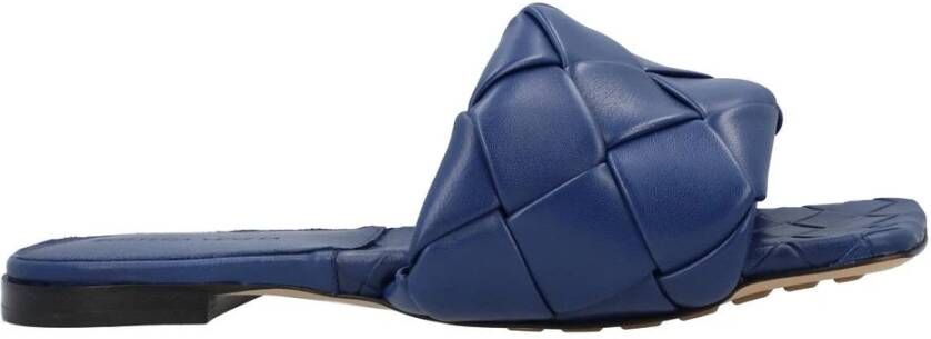 Bottega Veneta Blauwe Intrecciato Leren Platte Sandalen