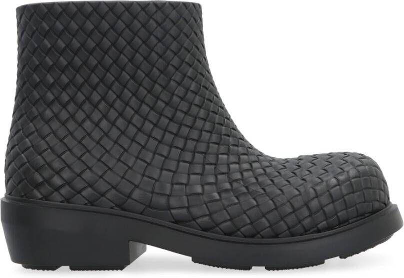 Bottega Veneta Brandweer Enkellaarzen met Intrecciato Detail