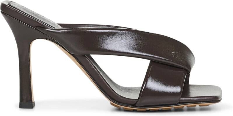 Bottega Veneta Bruine leren sandalen met vierkante neus