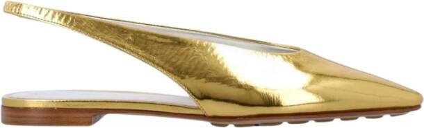 Bottega Veneta Gouden Slingback Pumps Elegante Schoenen