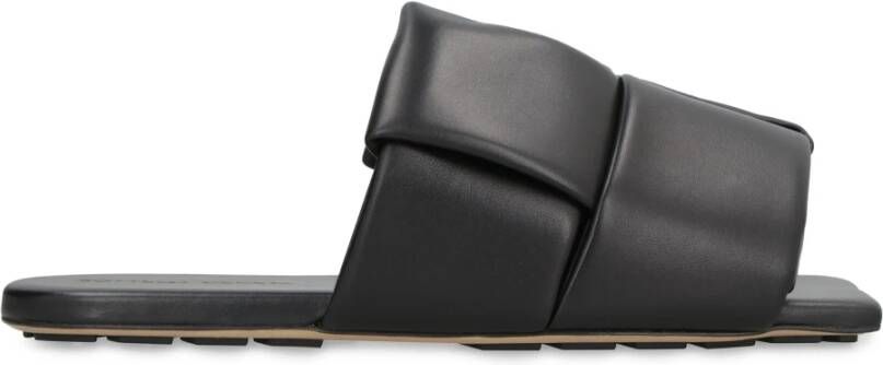 Bottega Veneta Intrecciato Leren Muiltjes met Rubberen Zool