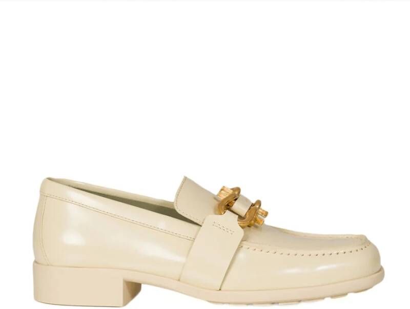 Bottega Veneta Leren Loafers met Goudkleurige Hardware Beige Dames