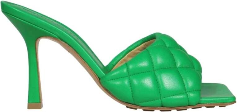 Bottega Veneta Stijlvolle Sandaal voor Zomerse Dagen Green Dames