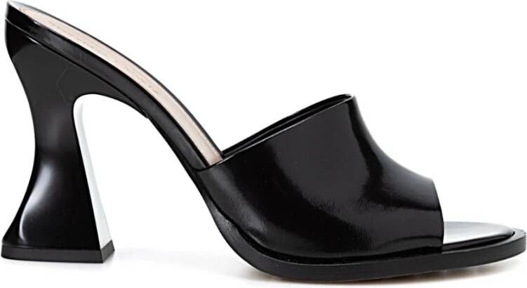 Bottega Veneta Stijlvolle Sandalen voor Zomeroutfits