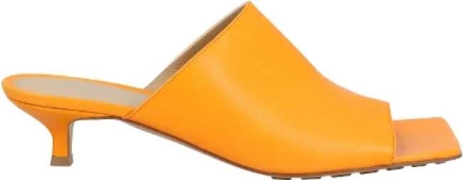 Bottega Veneta Vintage Luxe Oranje Leren Stretch Mule Sandalen Orange Dames