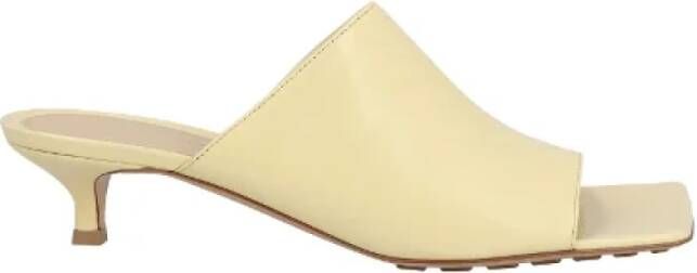 Bottega Veneta Vintage Pre-owned Leather mules Beige Dames