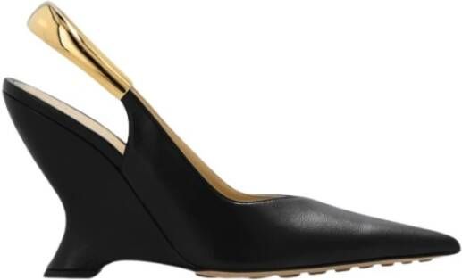 Bottega Veneta Zwarte Pump Puntige Neus Schoenen