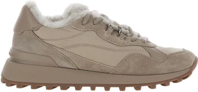 Brunello Cucinelli Leren sneakers met schapenvachtdetails