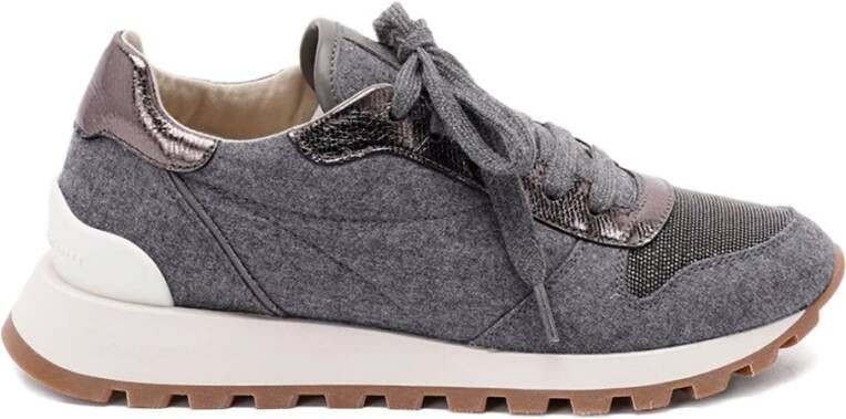Brunello Cucinelli Grijze platte schoenen met vetersluiting