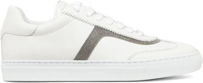 Brunello Cucinelli Witte platte schoenen met Monili-ketting