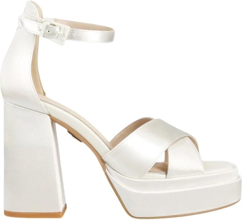 Buffalo Pumps & high heels Bonny Cross in wit