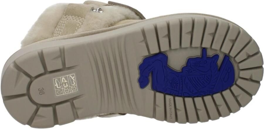 Burberry Stijlvolle Schoenen voor Buitensport - Foto 3