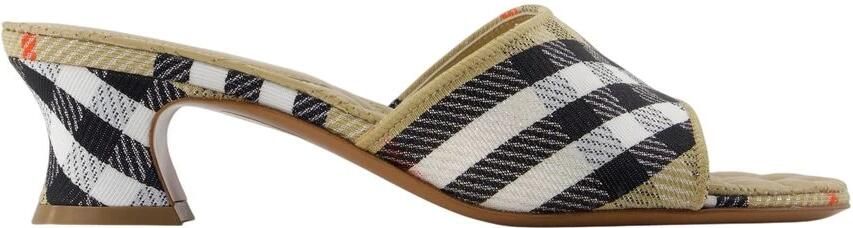 Burberry Lf Sloane Check 45 Sandals