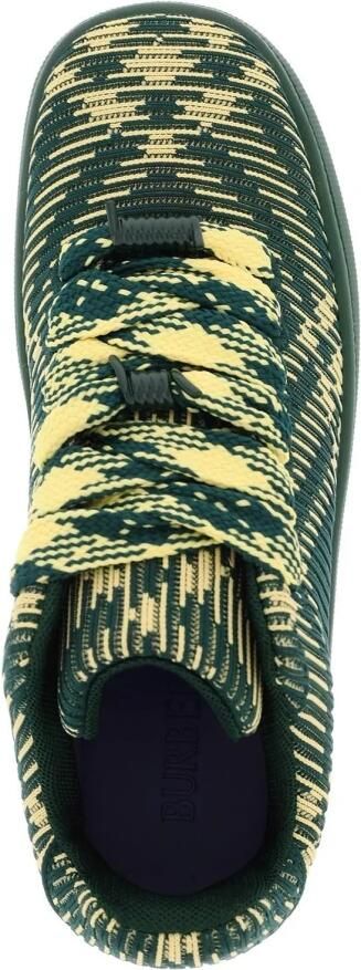 Burberry Sneakers met schotse ruit en prikkeldraad veters