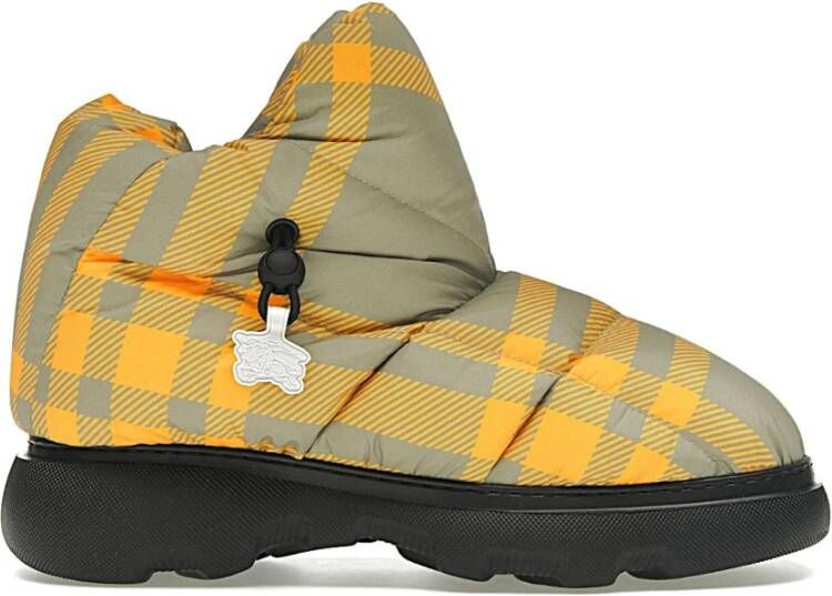 Burberry Check Snowboots met trekkoord en kussenvoering