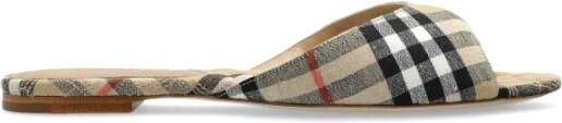 Burberry Slippers met patroon