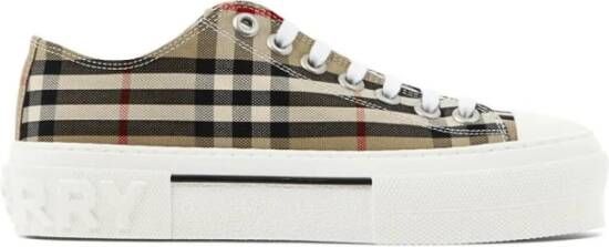 Burberry Stijlvolle Schoenen voor elke gelegenheid